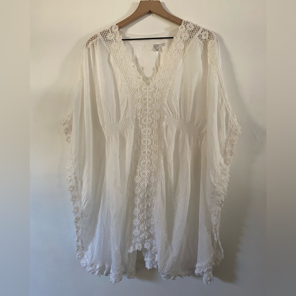 KOY resort wear white light weight long top